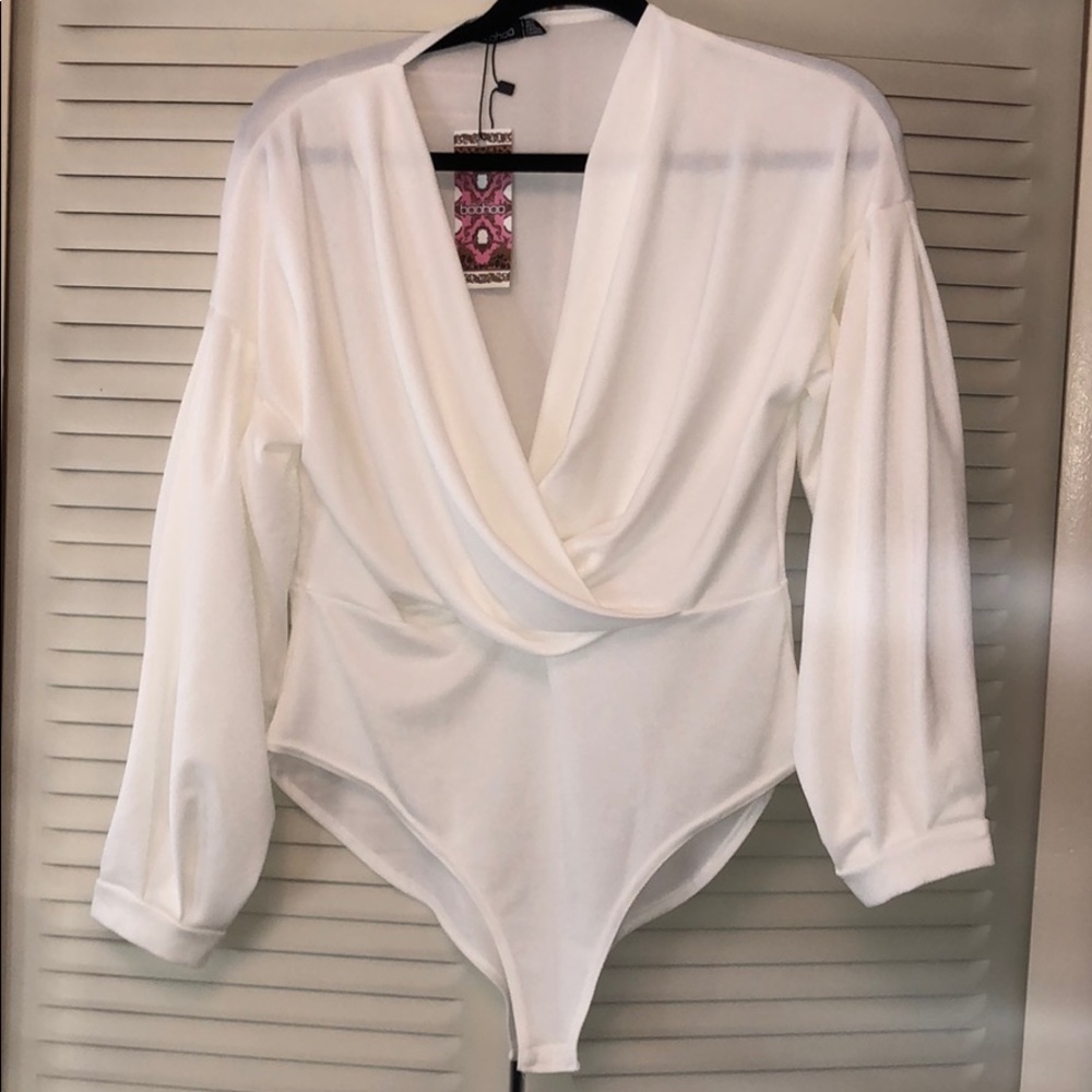 White boohoo bodysuit